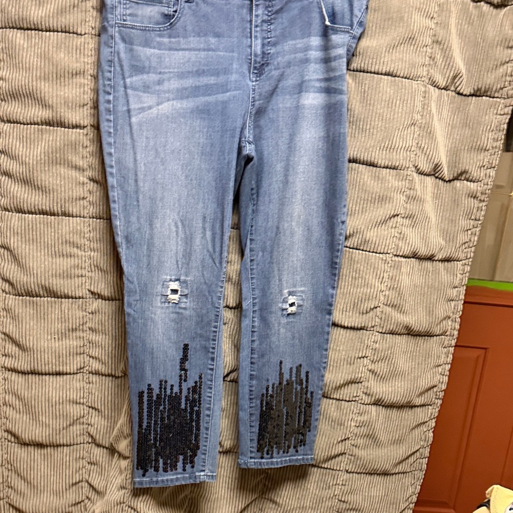 Elegant Blue Women's Cropped Jeans with Sequin Accents